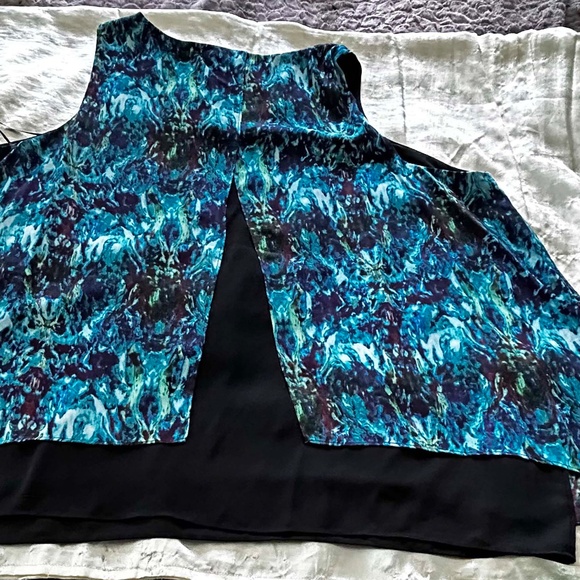 TOP, SLEEVELESS, PURPLE MULTI, SZ 24, DEEP SCOOP NECK, BUILT IN CAMISOLE, MICHEL - Picture 6 of 14